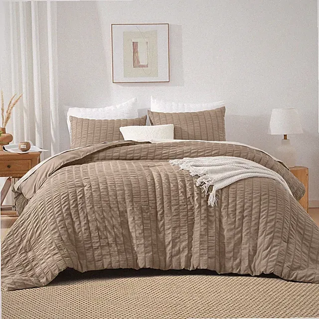 Elegant 3-Piece Queen Comforter Set - Seersucker Design
