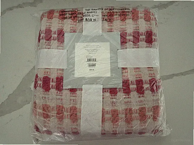 Macy's Boucle Coral Throw 50"x60" 94% Acrylic 6% Polyester Dry Clean Only NWT