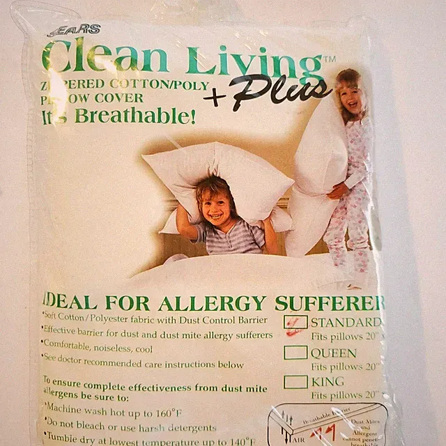Sears Clean Living Plus Zipper Pillow Cover Allergy Control Protector 20 X 27