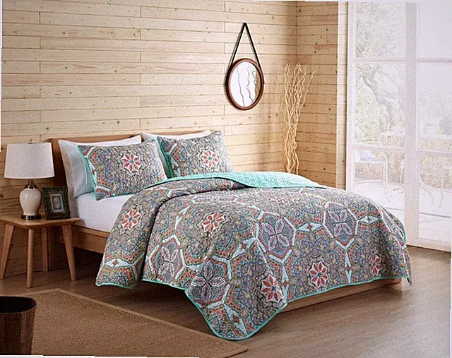 VCNY Home Yara Reversible King Multicolor Quilt Set